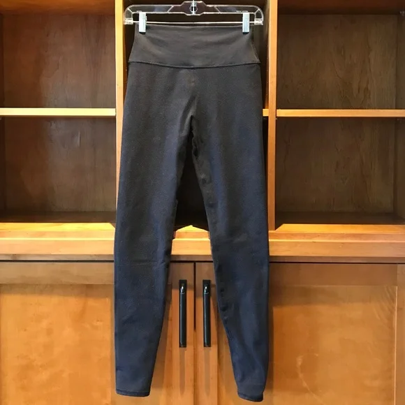 ALO BLACK HIGH-WAIST LEGGING - Picture 4 of 7